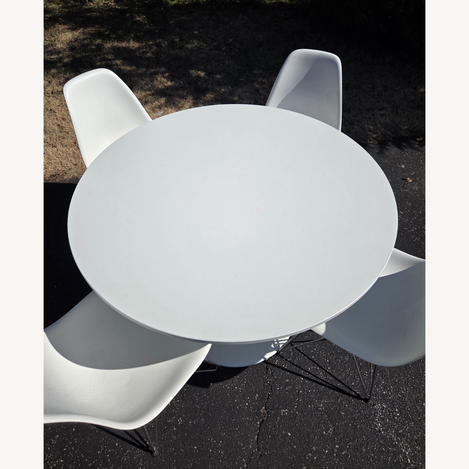 Table 40.5" + 4 Chairs - Dining - White - Plastic - image-2