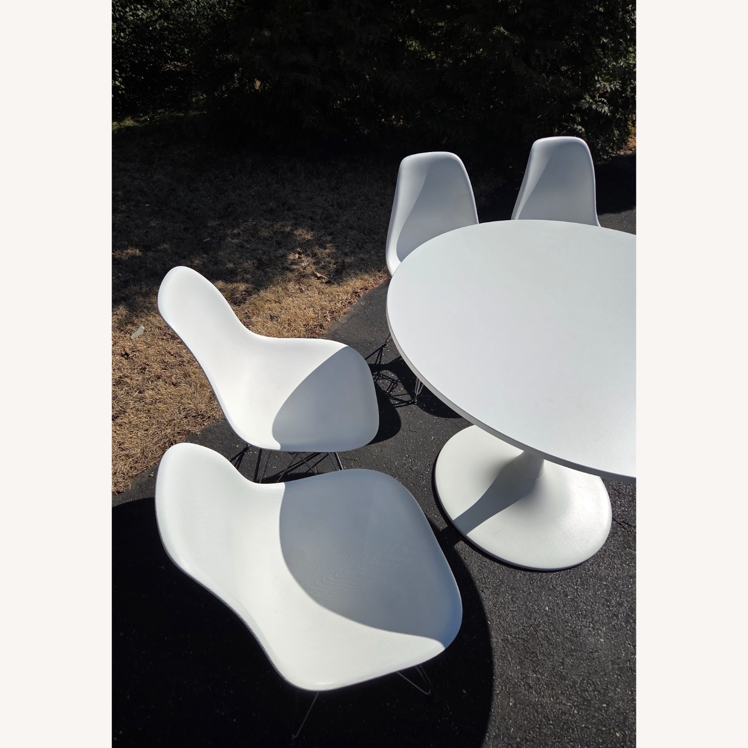Table 40.5" + 4 Chairs - Dining - White - Plastic - image-4