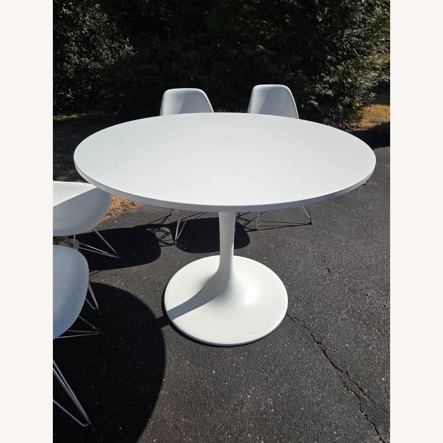 Table 40.5" + 4 Chairs - Dining - White - Plastic - image-3