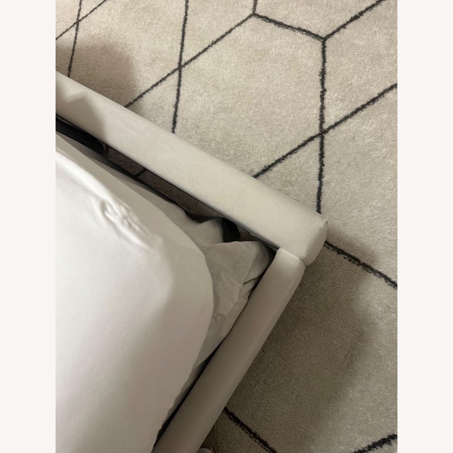 City Furniture Audrey Light Gray Velvet Queen Bed - image-3