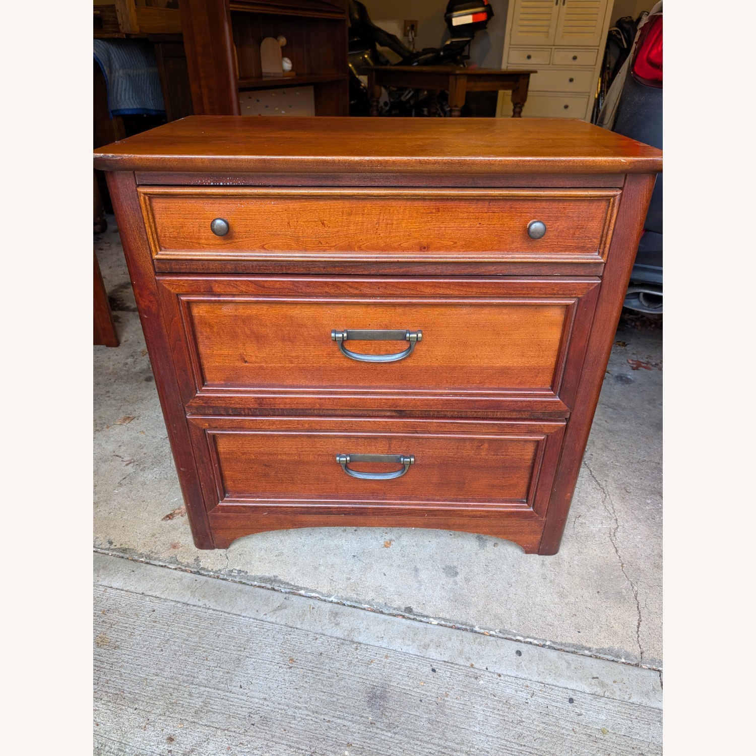 Solid Wood Small Dresser with Detachable Hutch - image-2