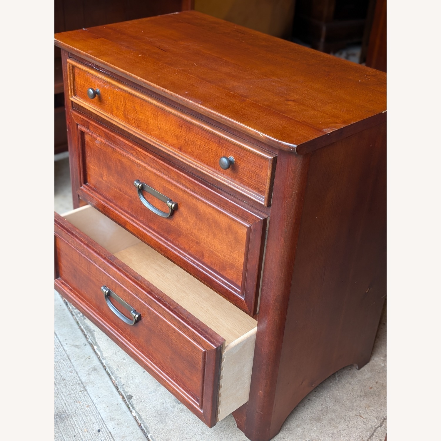 Solid Wood Small Dresser with Detachable Hutch - image-9