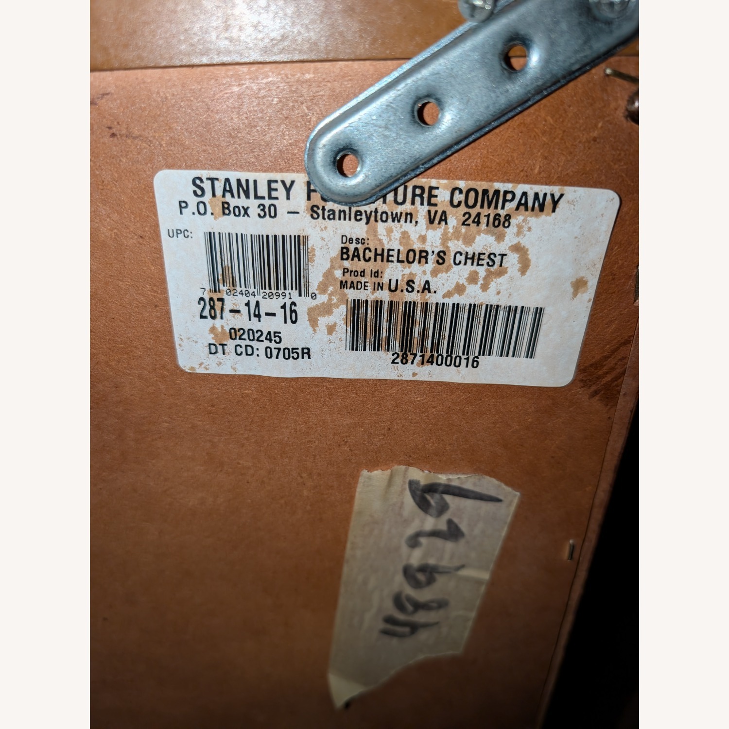 Solid Wood Small Dresser with Detachable Hutch - image-5