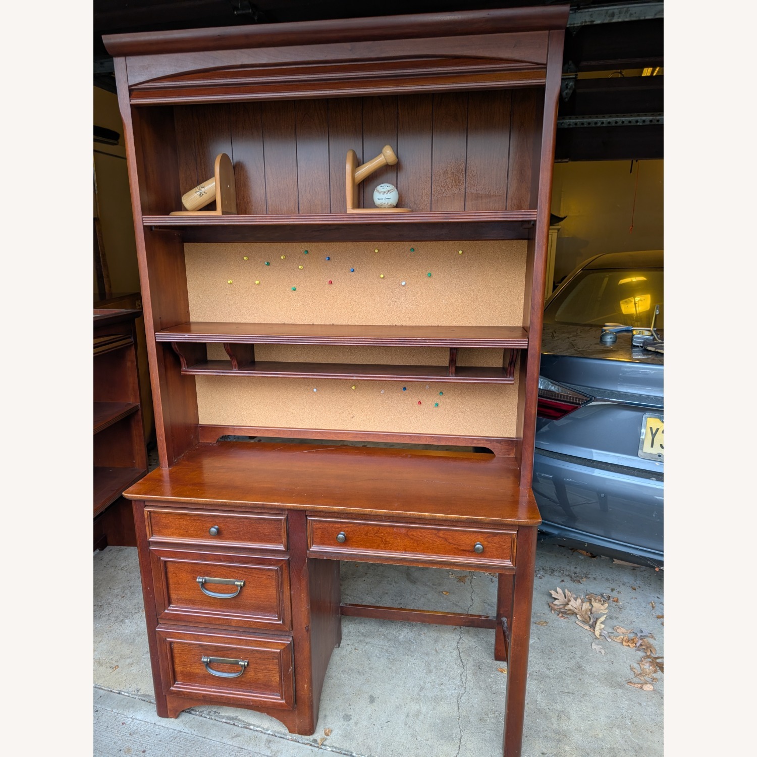 Solid Wood Bookshelf Hutch and integrated Desk - image-1