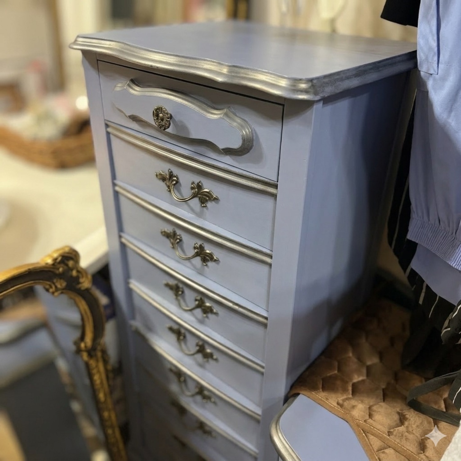 French Provincial Lingerie Dresser - image-8