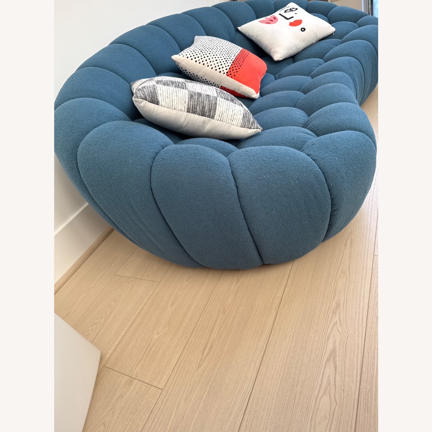 Wayfair - Caviani / Blodget Yolanda Loveseat - image-3