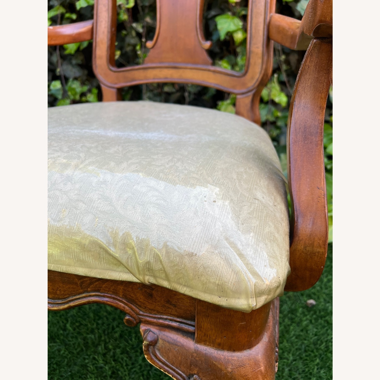 Vintage/Antique Accent Chair - image-11