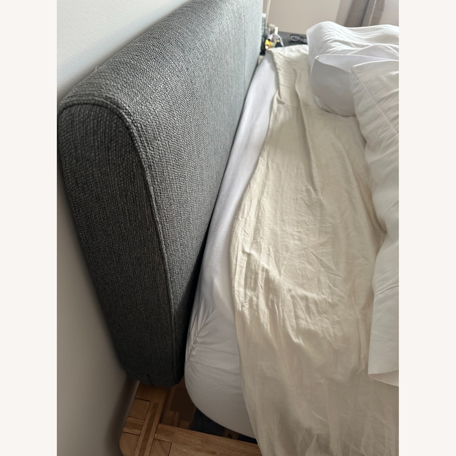 Thuma Classic Bedframe Natural Wood Queen Bed - image-4