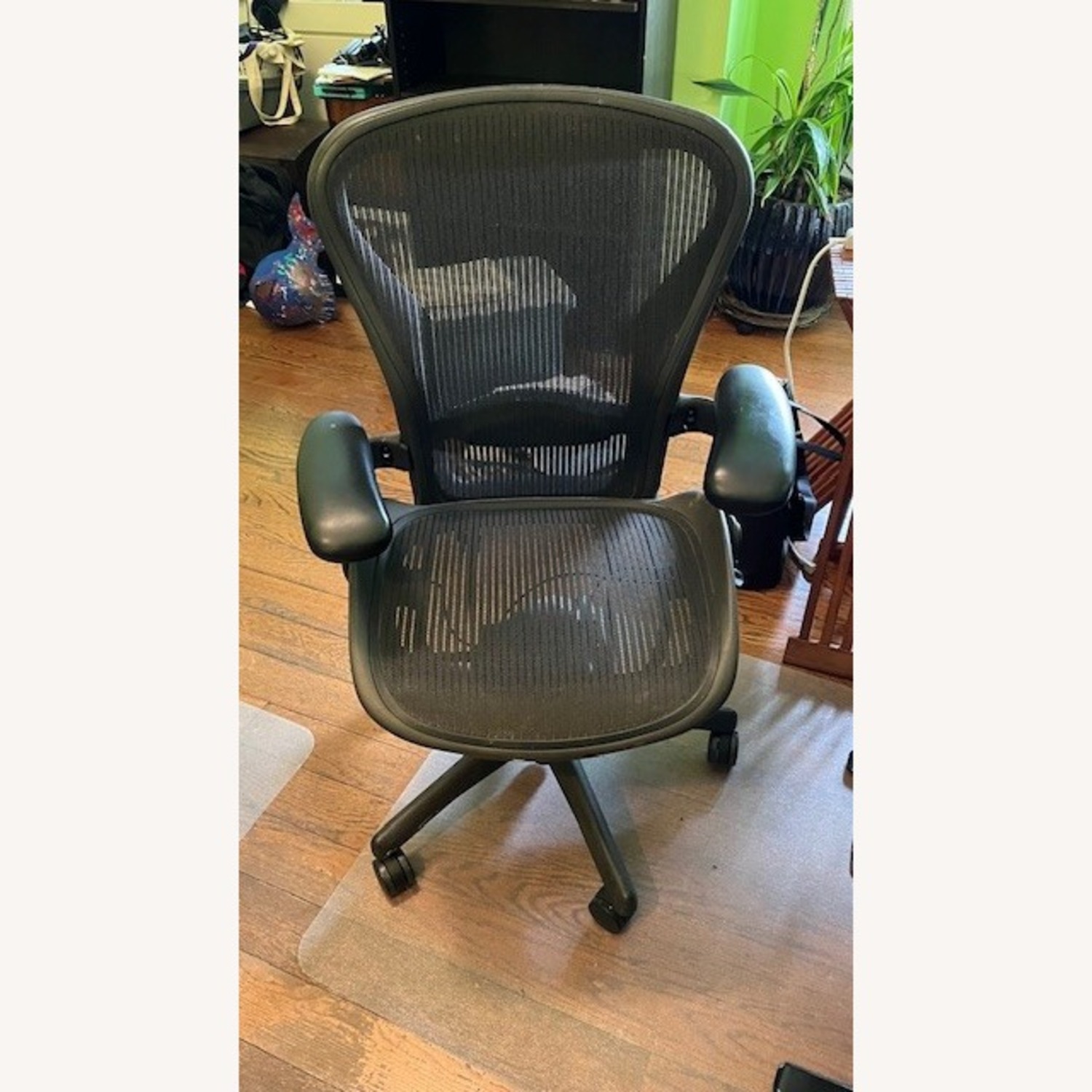 Herman Miller Aeron Chair - image-1