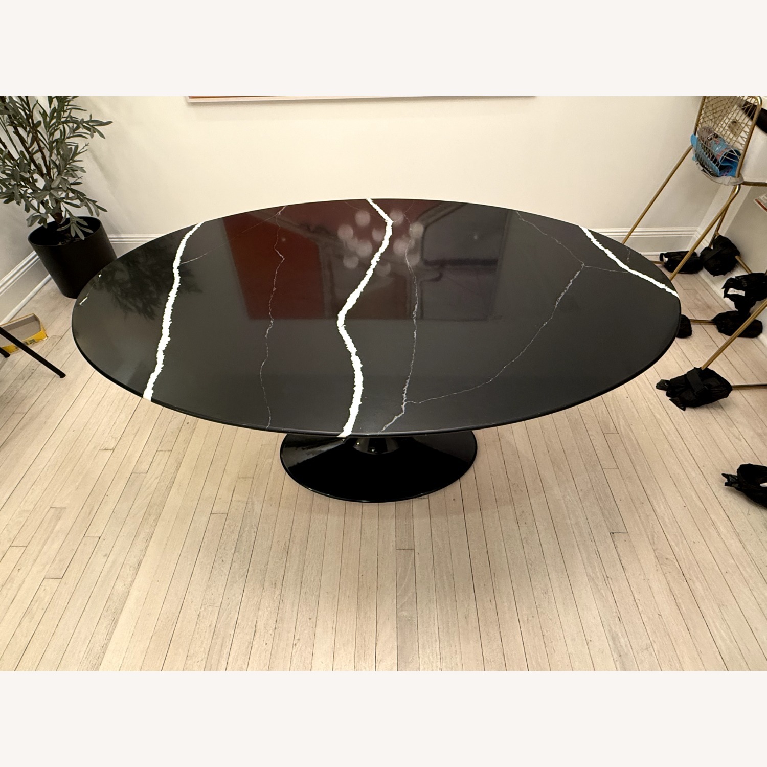 60" Round Quartz Dining Table - image-4