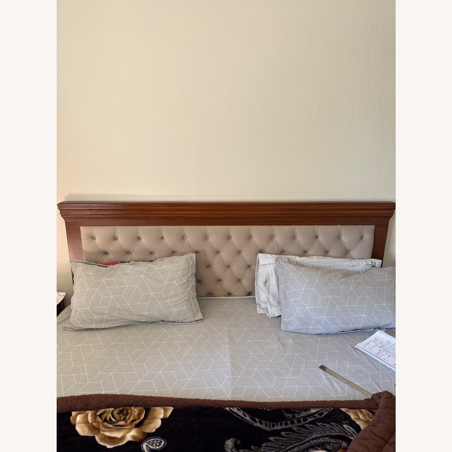 Taylor Made Custom Furniture Dark Brown Full Bed - image-2