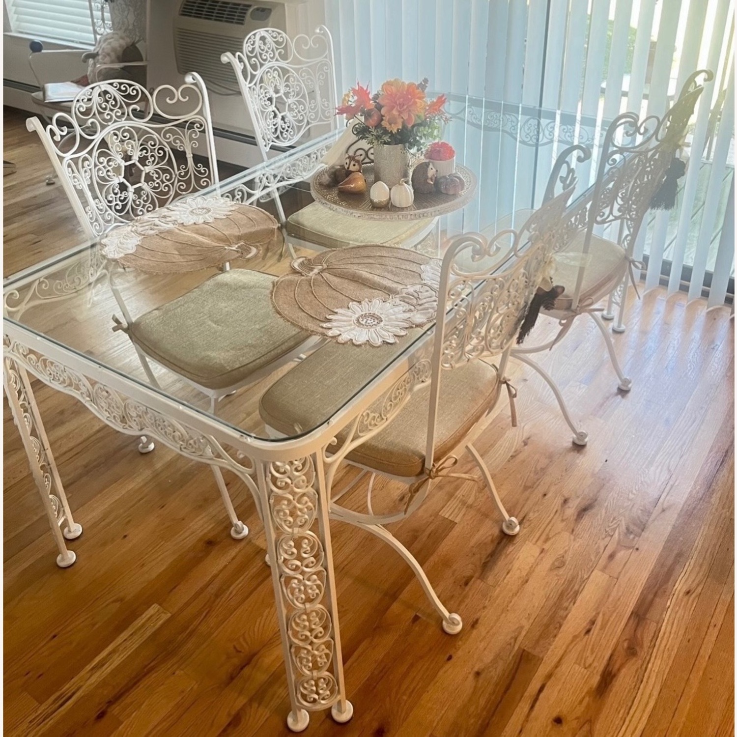 Vintage/Antique White Dining Sets - image-2