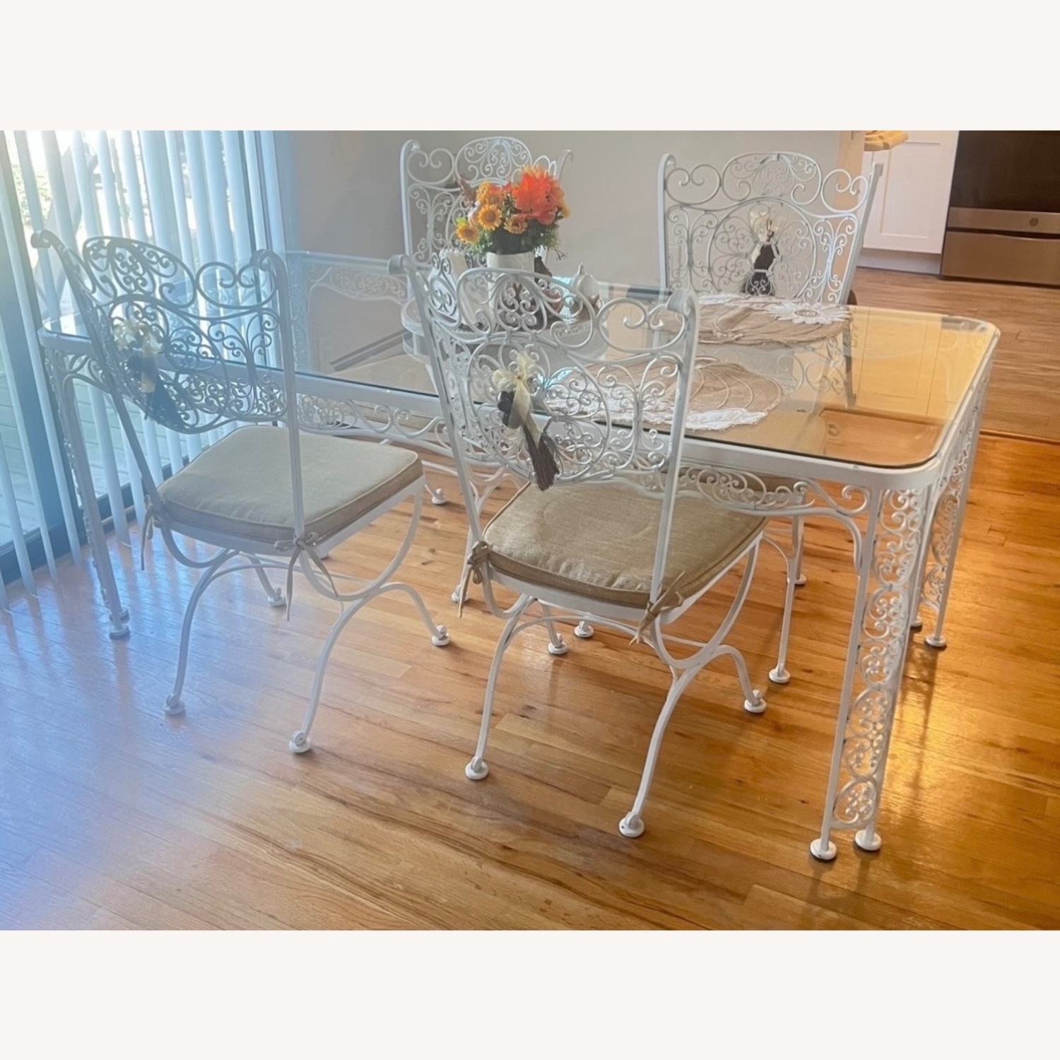 Vintage/Antique White Dining Sets - image-8