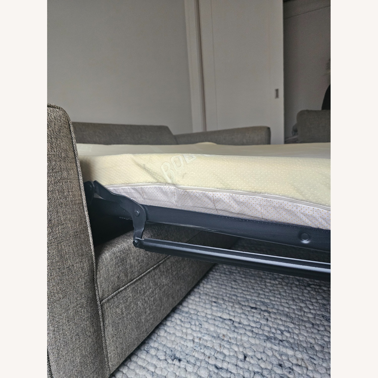 Bob's Discount Furniture Tweed Full Size Sleeper Sofa - image-9