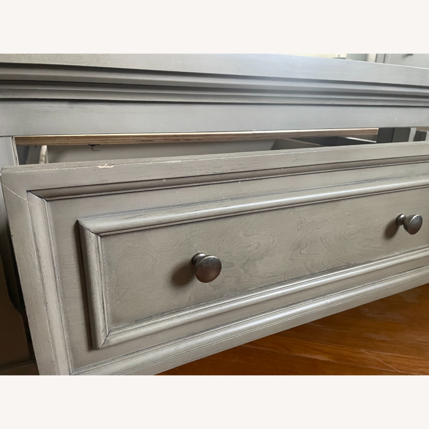 Lettner Light Gray Wood Queen Bed - image-4