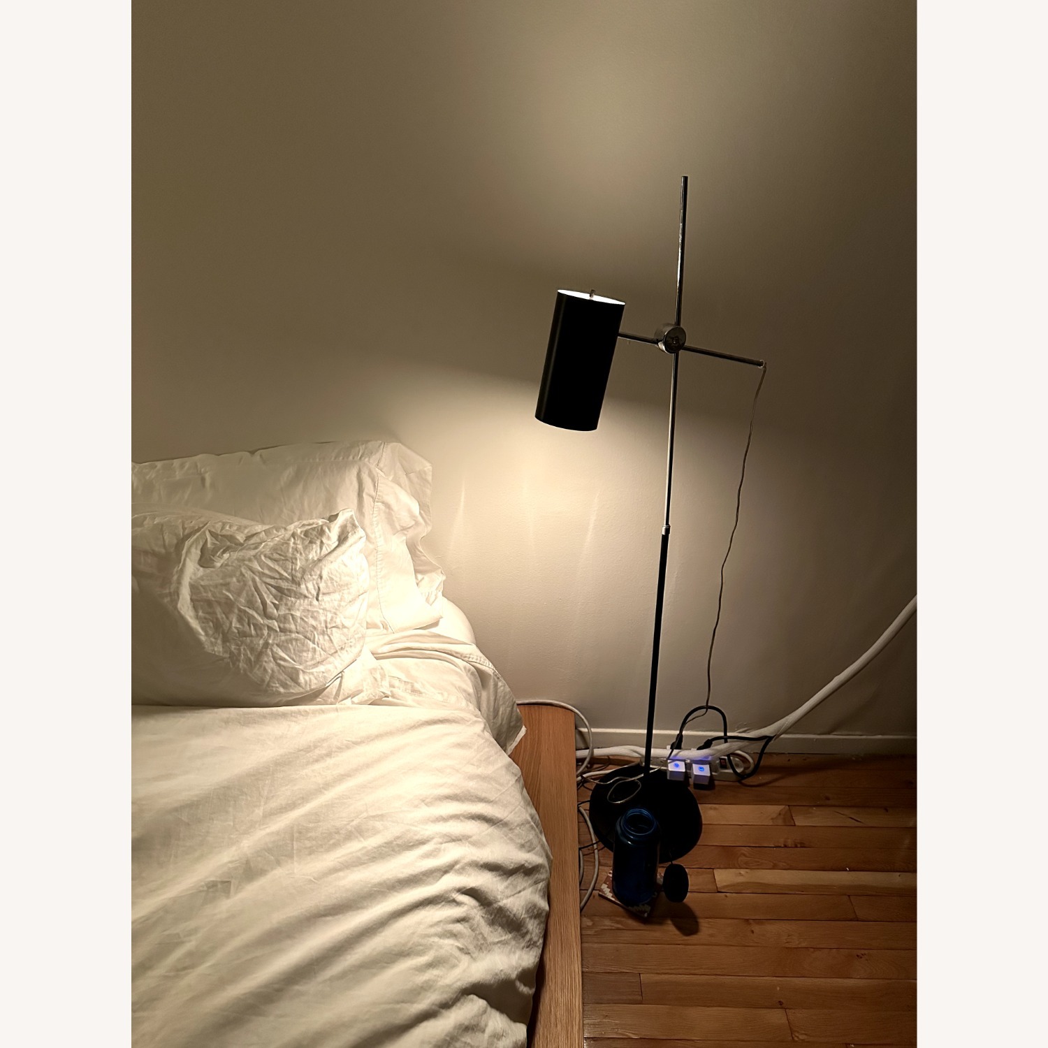 Natural Wood Queen Bed - image-3