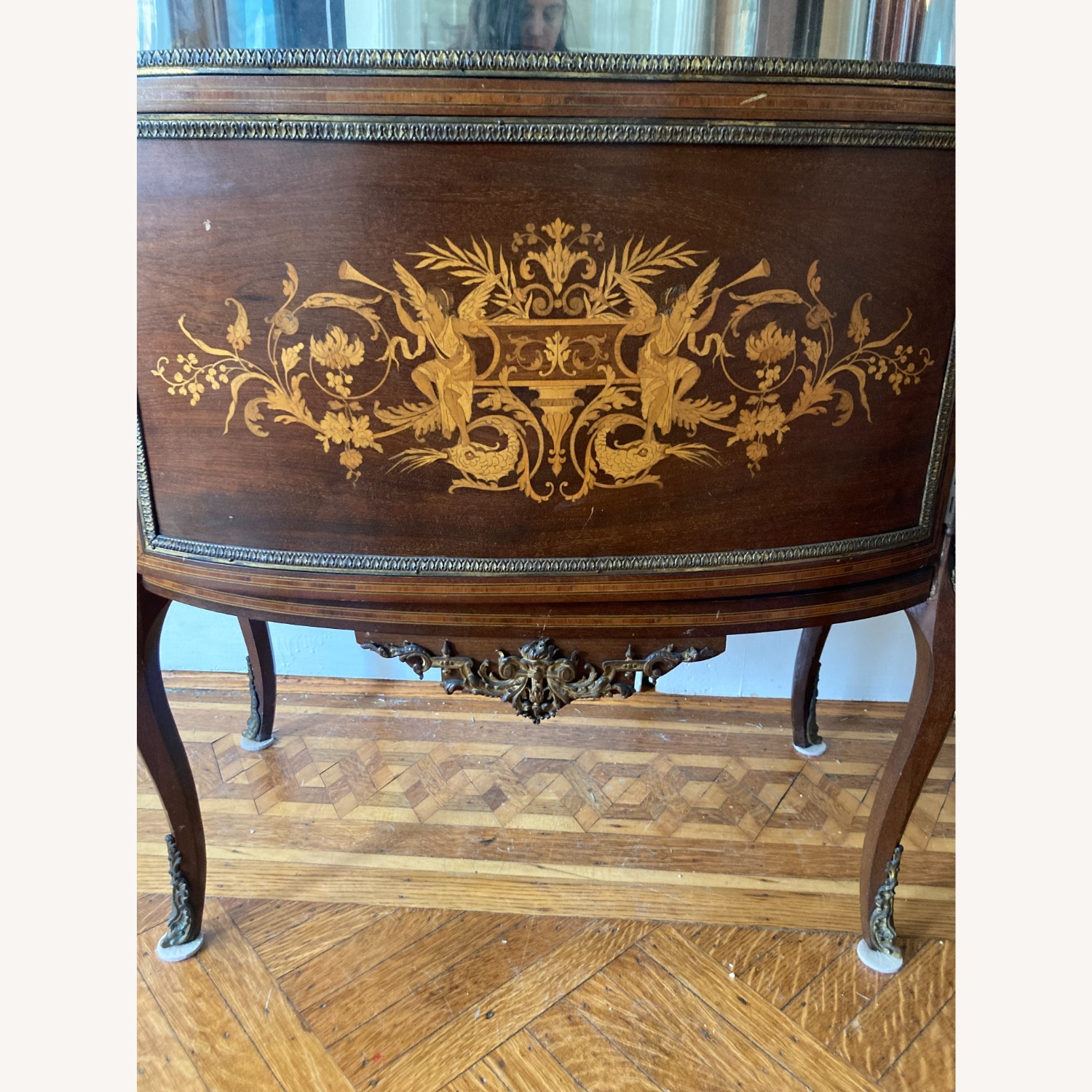 Antique French Style Inlaid Curved Glass Vitrine  - image-2