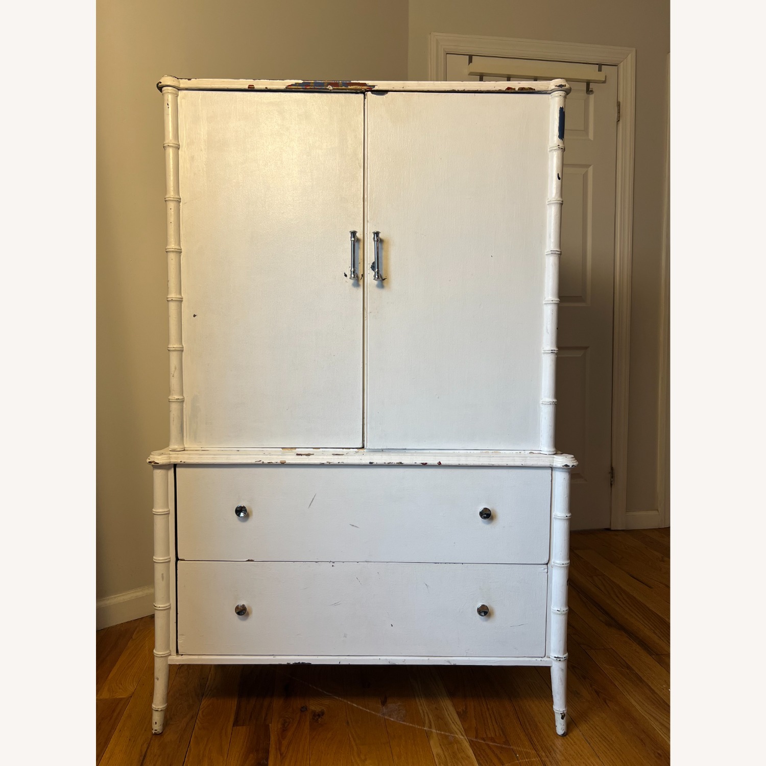 Vintage Oneidacraft Hollywood Regency Chest - image-1