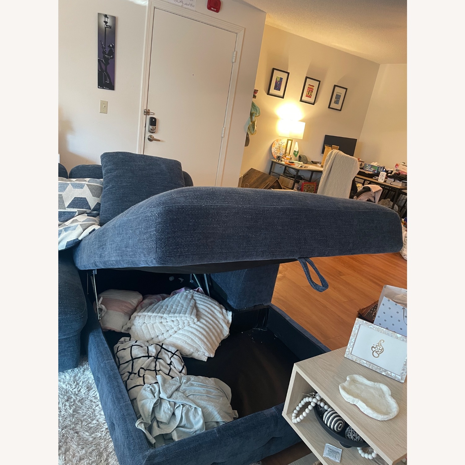 Bob's Discount Furniture 2 Piece Sectional With Pull Out and Storage - image-4