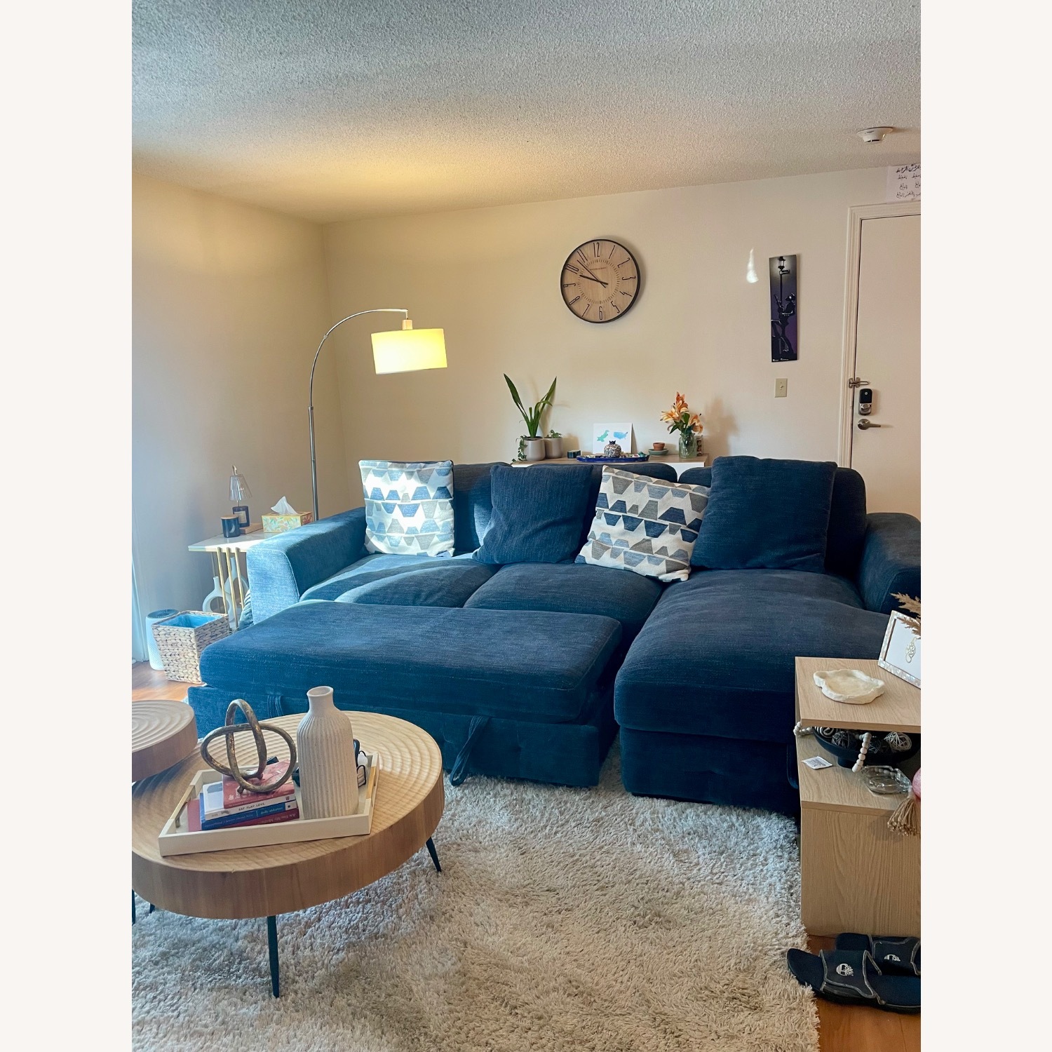 Bob's Discount Furniture 2 Piece Sectional With Pull Out and Storage - image-2