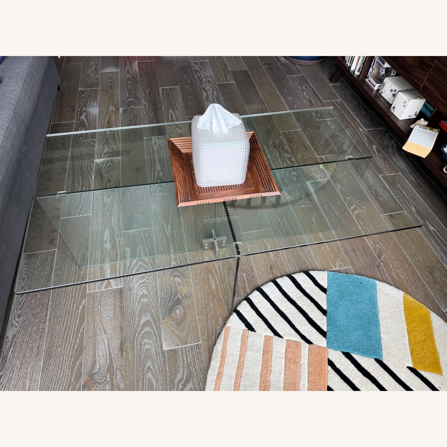 Glad Table - image-2