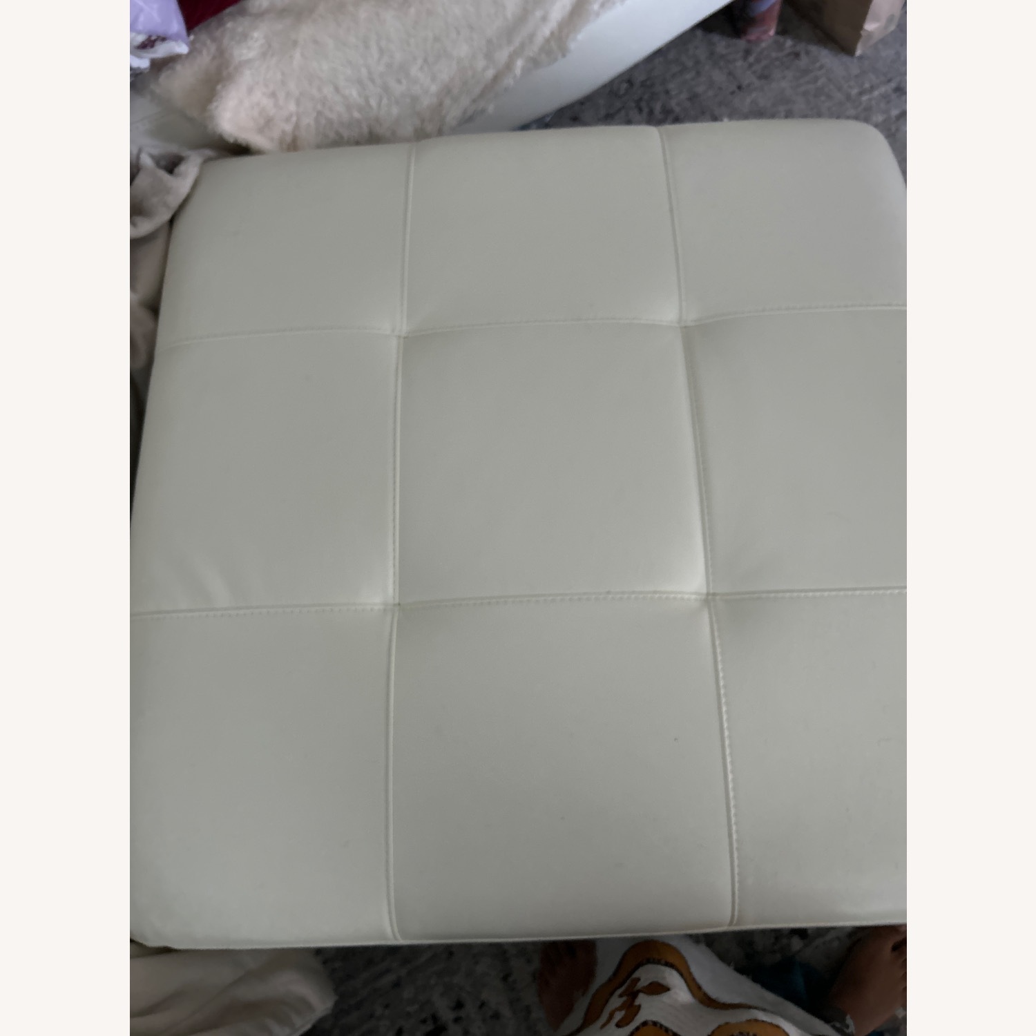 Bob's Discount Furniture White 2 Seater Sofa - image-6