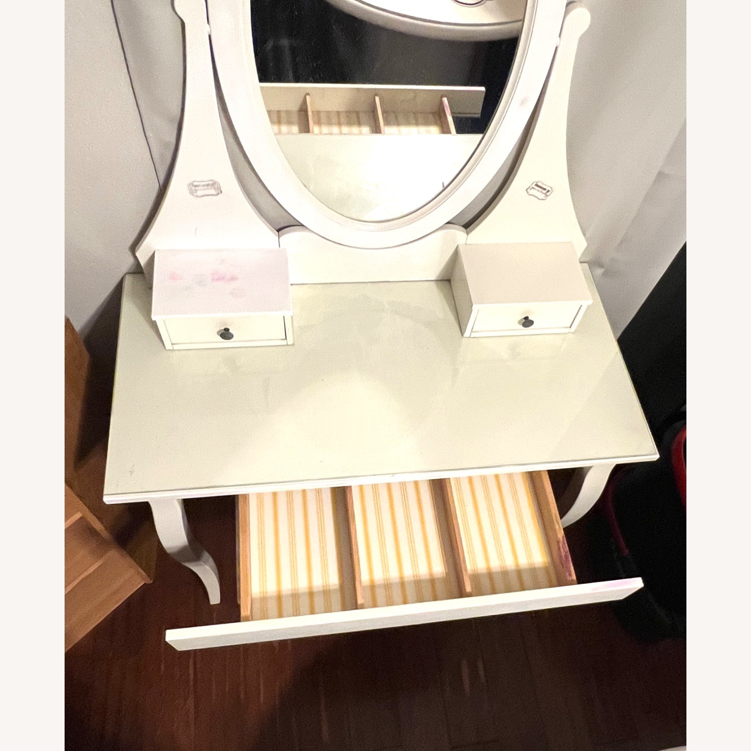 Dressing Table with Mirror and Glass Top - image-14