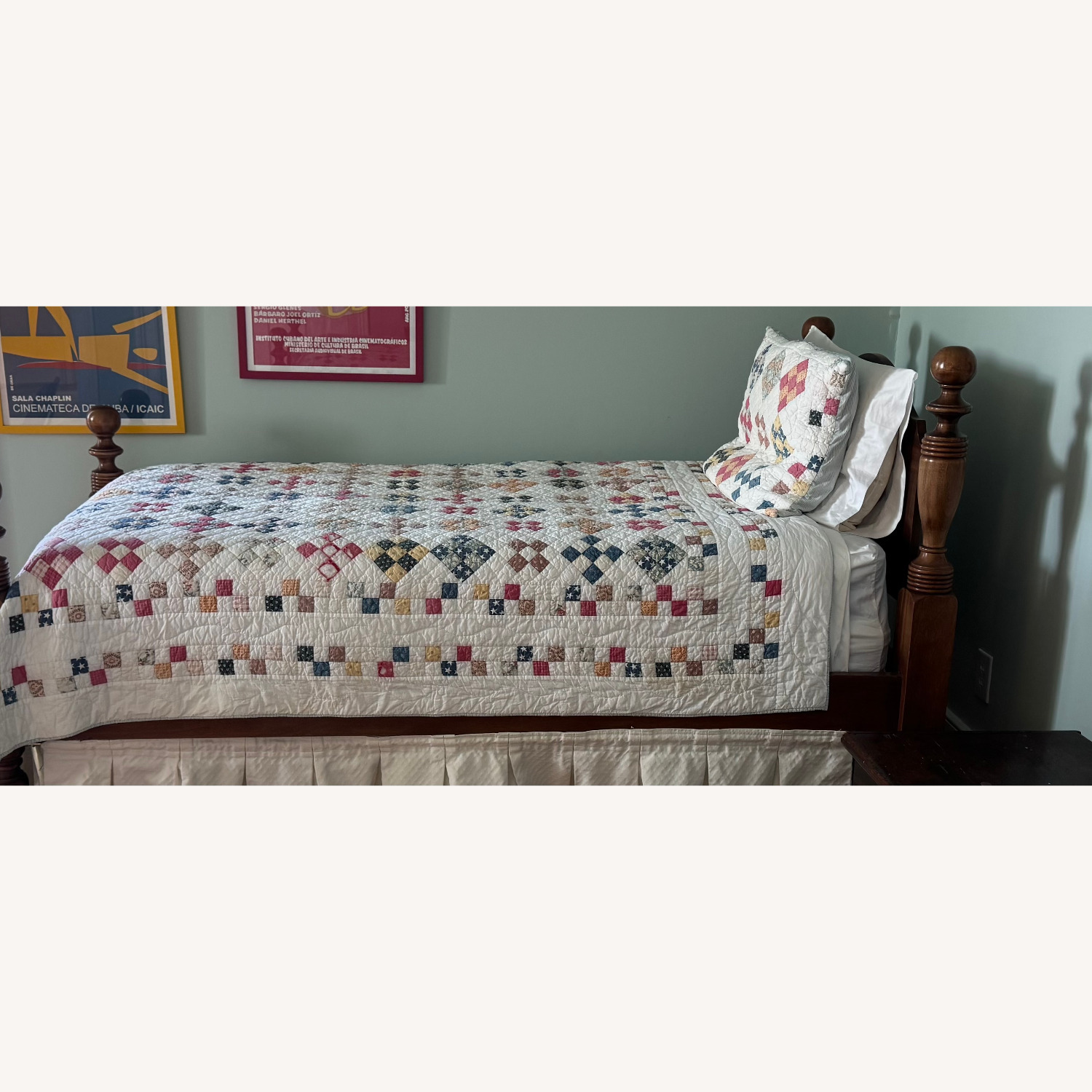 Pair Twin Cannonball Beds - image-3