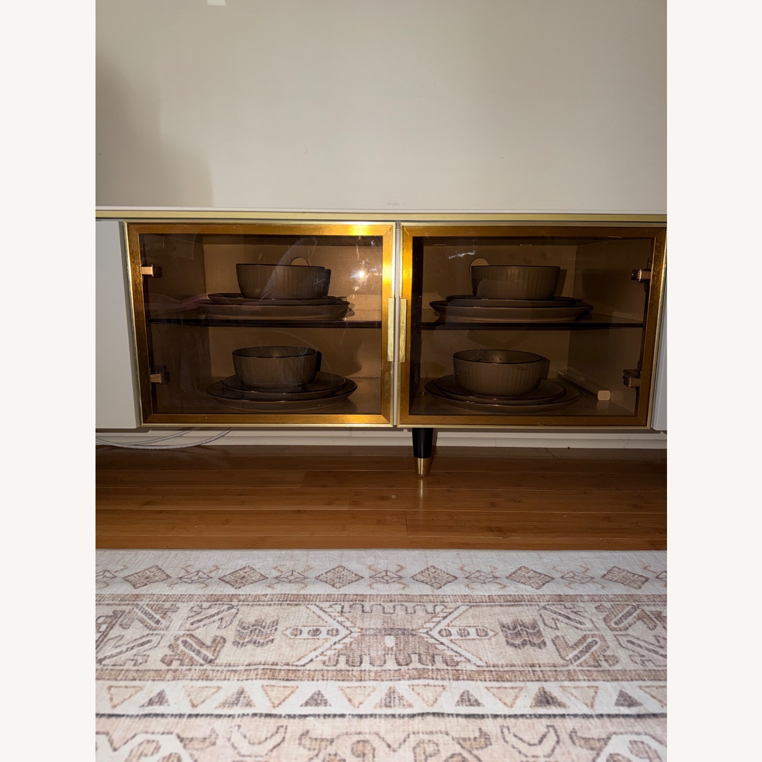 Light Gray Marble Décor - image-4