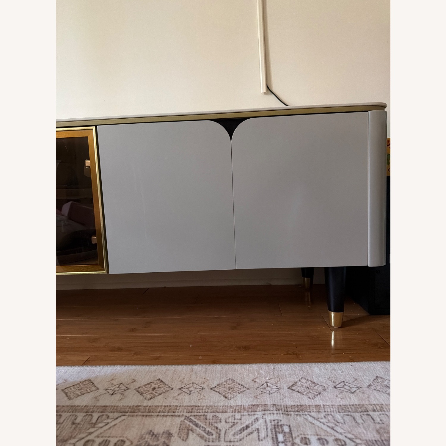 Light Gray Marble Décor - image-6