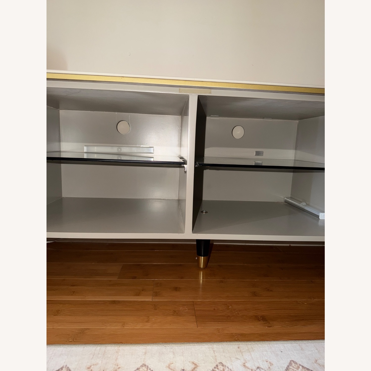 Light Gray Marble Décor - image-11