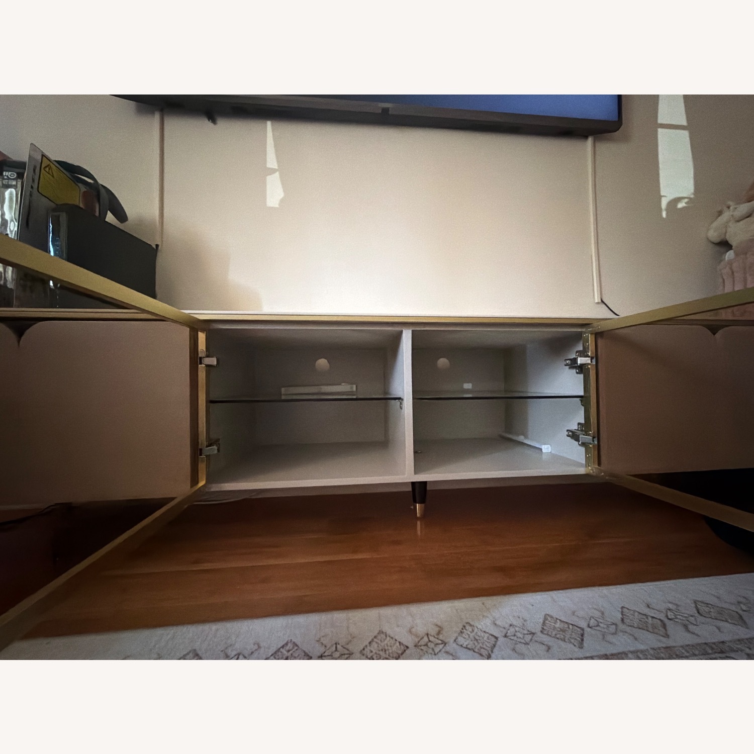 Light Gray Marble Décor - image-10