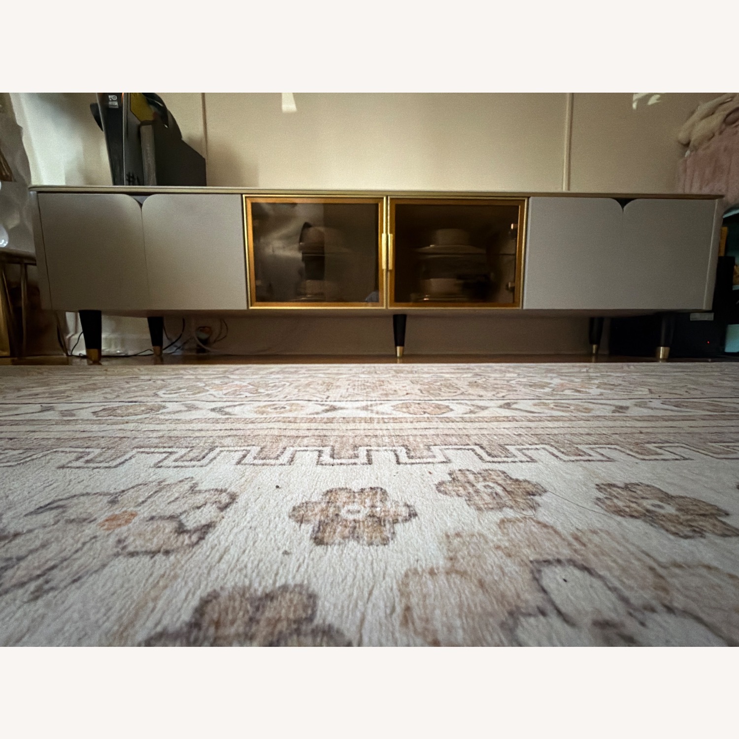 Light Gray Marble Décor - image-1