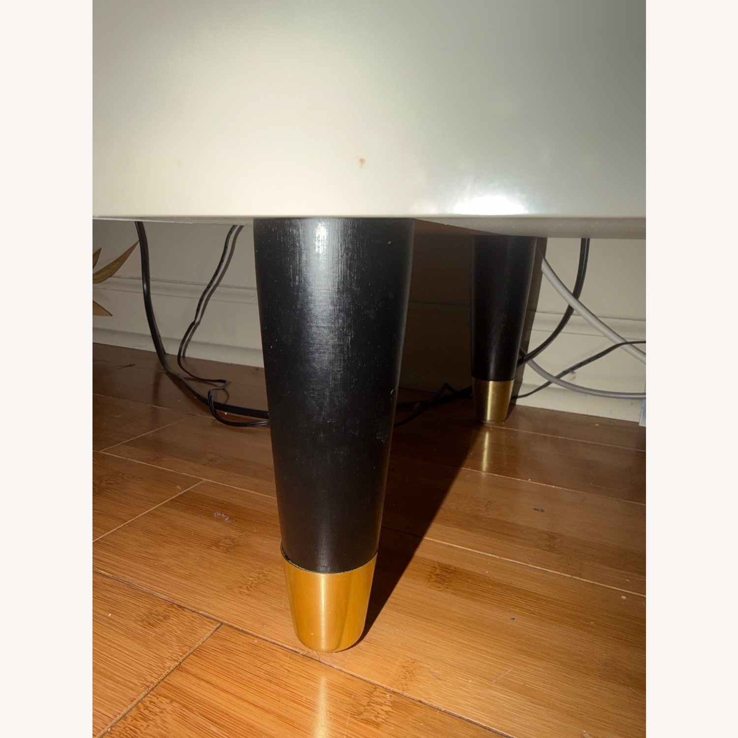 Light Gray Marble Décor - image-8