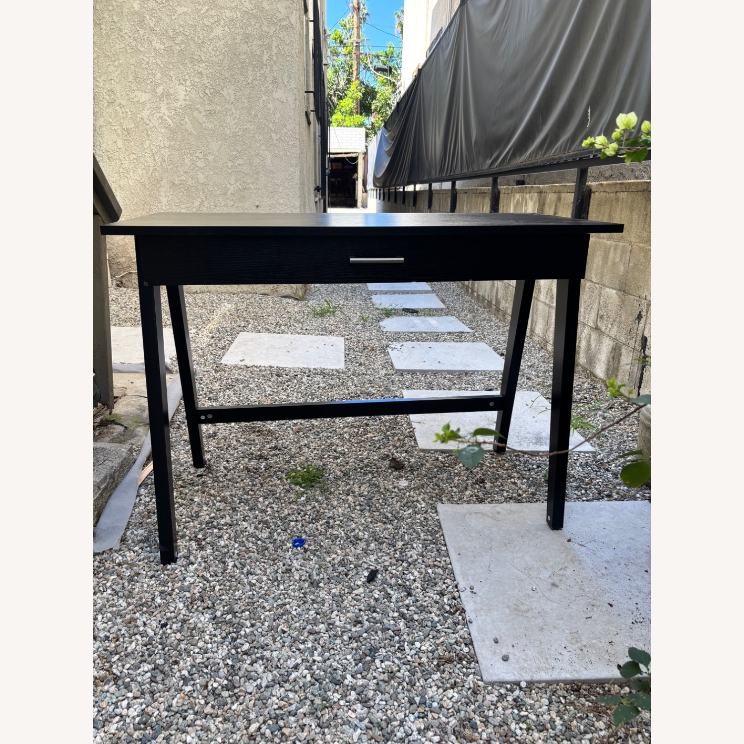 Black Desk - image-2