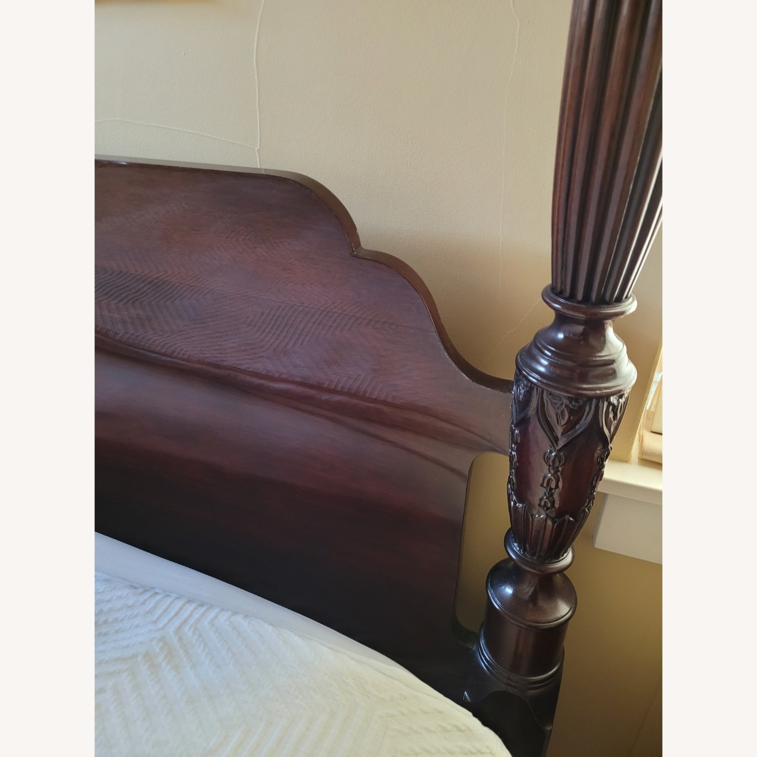 Kindel Furniture Grand Rapids Mahogany CA King Four Poster Bed - image-3