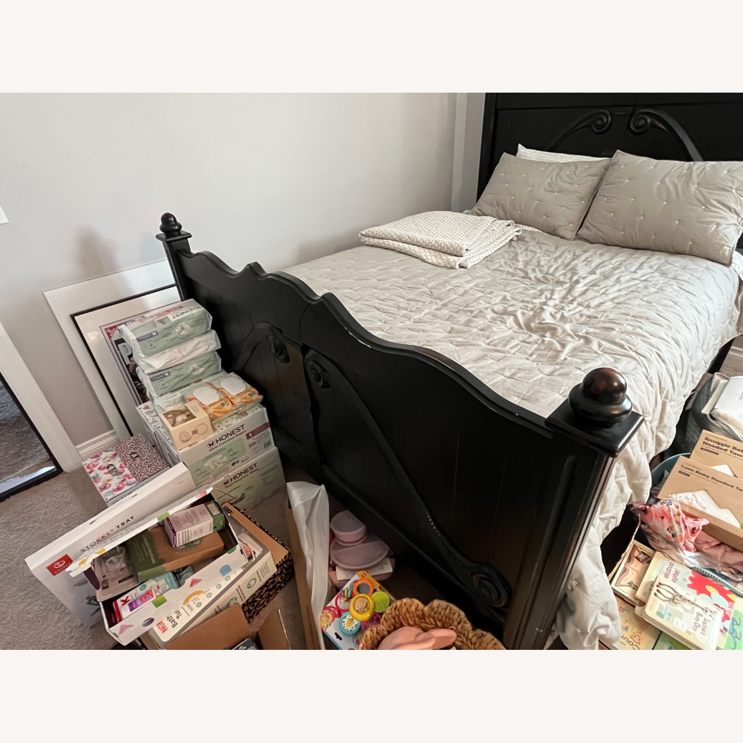 Thomasville Furniture Industries Black Queen Bed - image-3