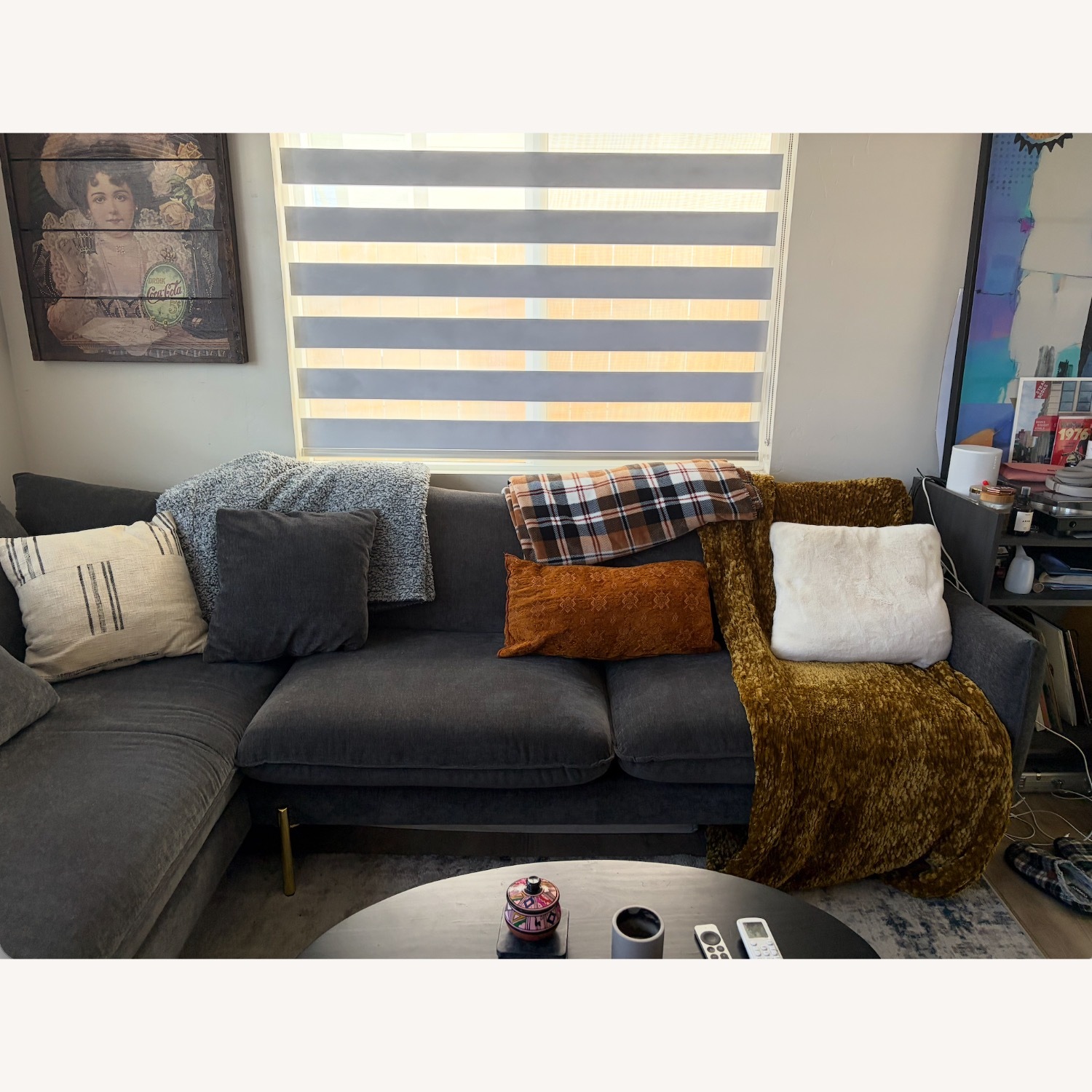 Casterly Verona Dark Grey Chaise Sectional - image-2