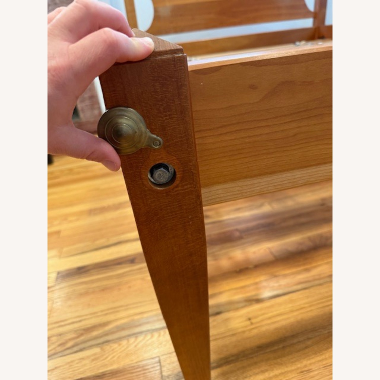 Scott Jordan Furniture Light Brown Full Bed - image-8