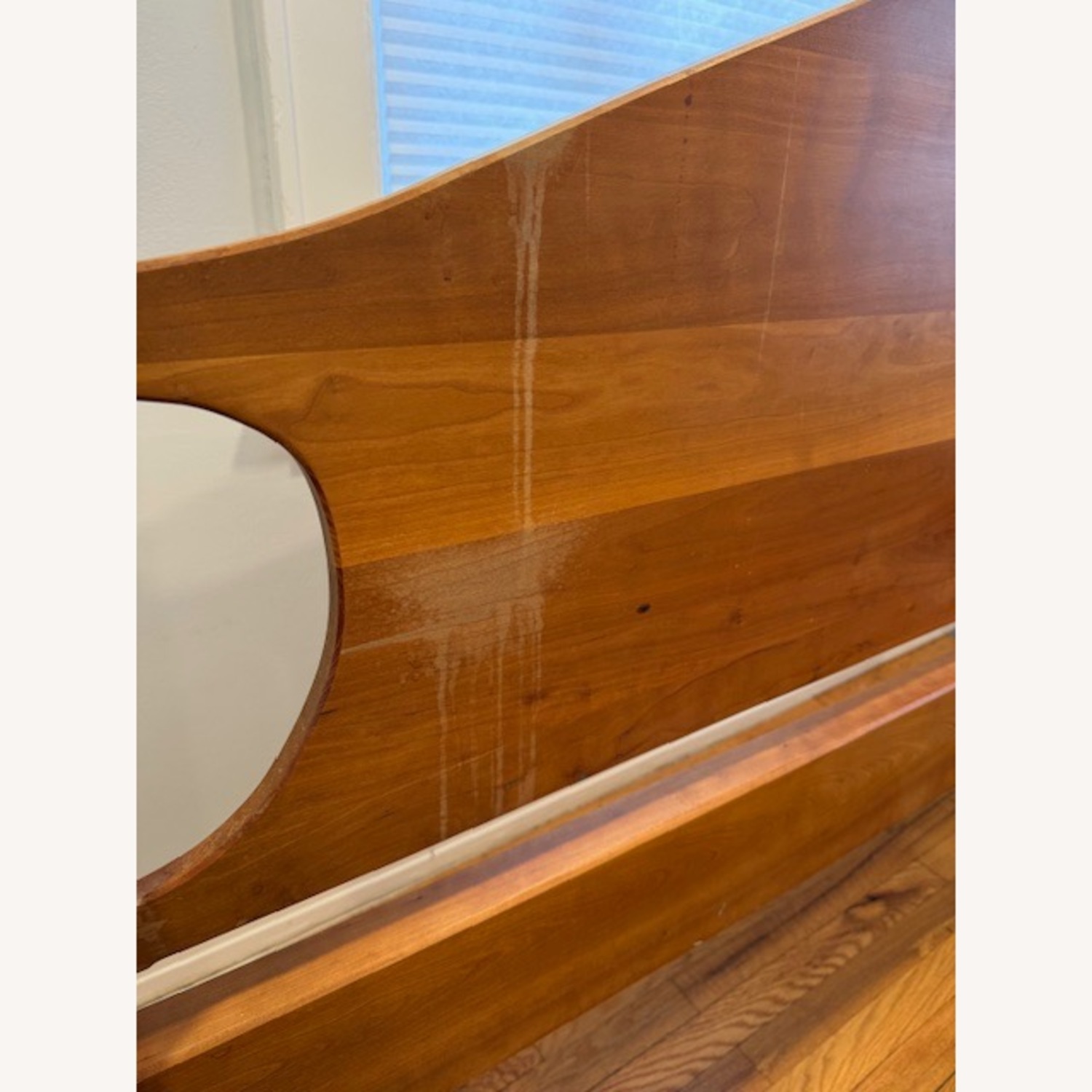 Scott Jordan Furniture Light Brown Full Bed - image-6