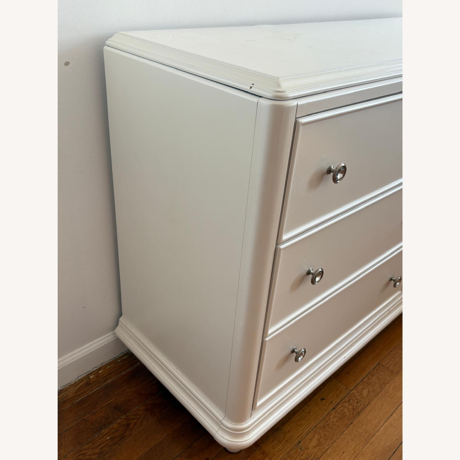 Joscelyn White Wood Dresser - image-5