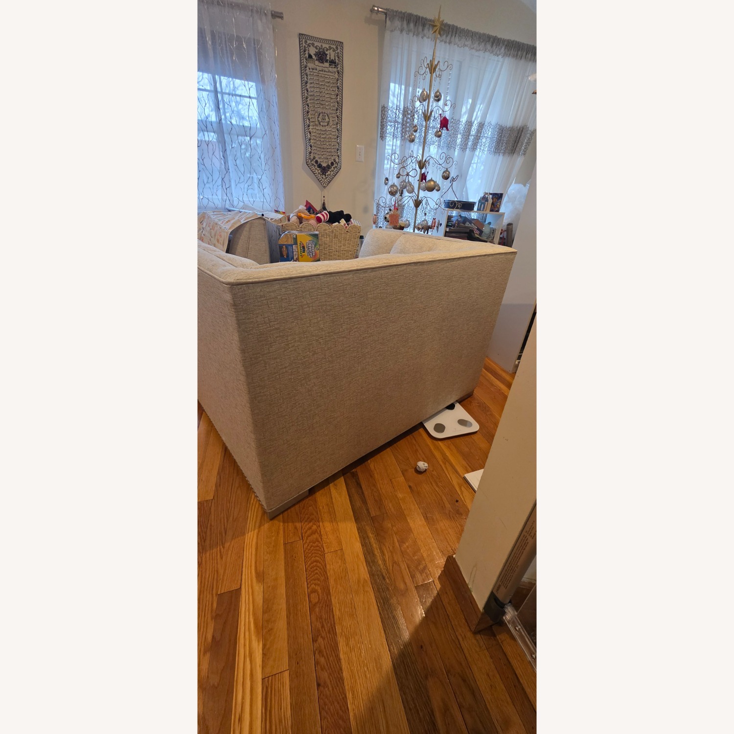 Raymour & Flanigan Accent Chair - image-4