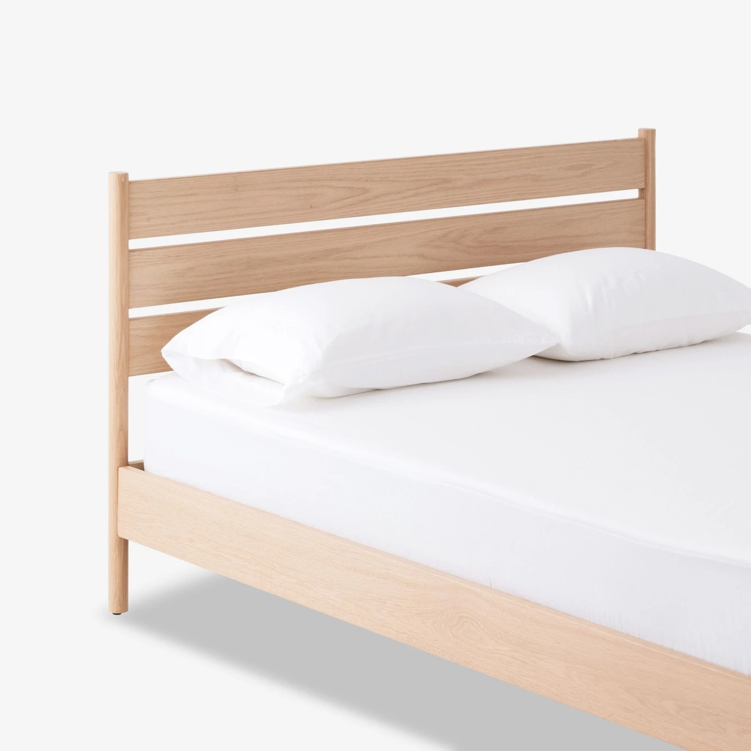 EQ3 Monarch Natural Wood Queen Bed - image-2