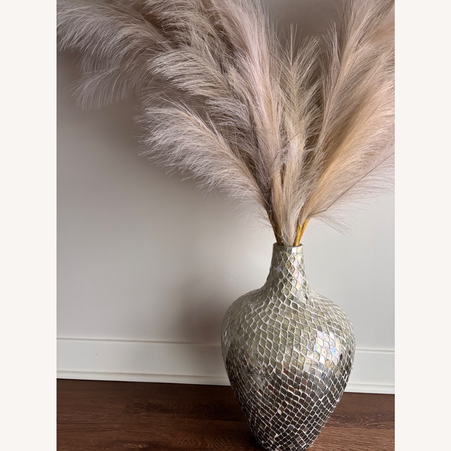Flower Vase Feathers  - image-4