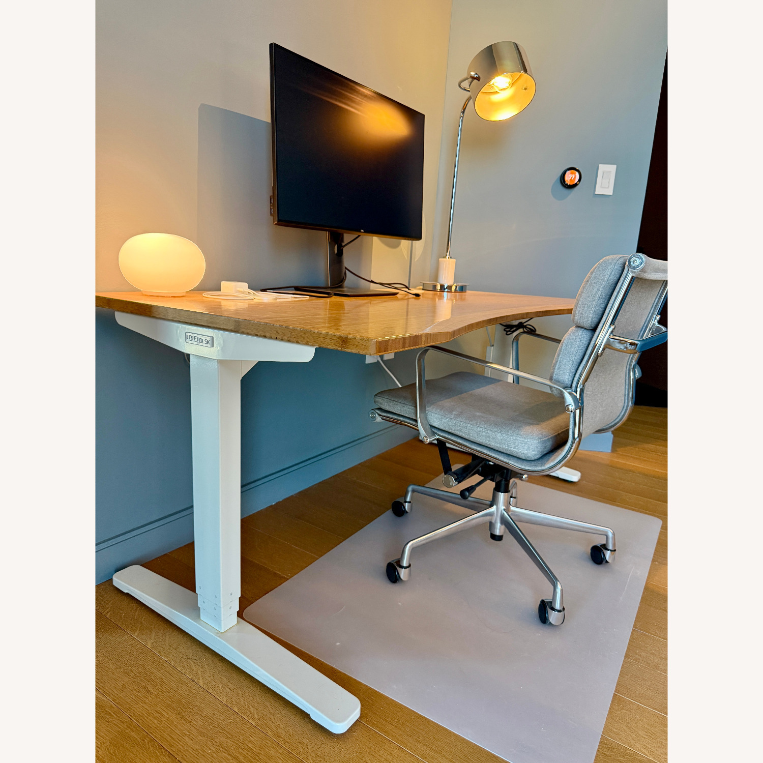 Uplift V2 Standing Desk - image-1