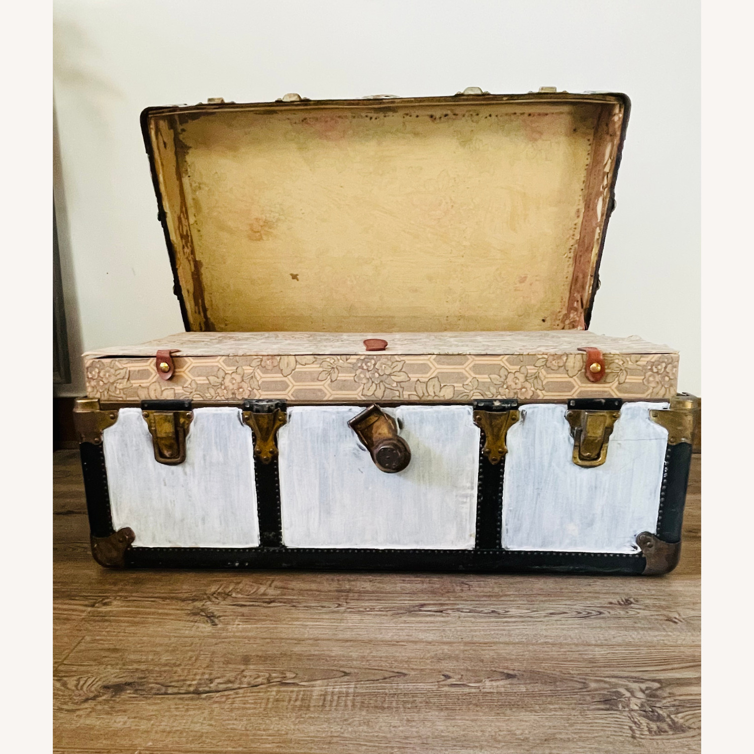 Antique Flat Top P&S Trunk With Floral Organizer - image-8