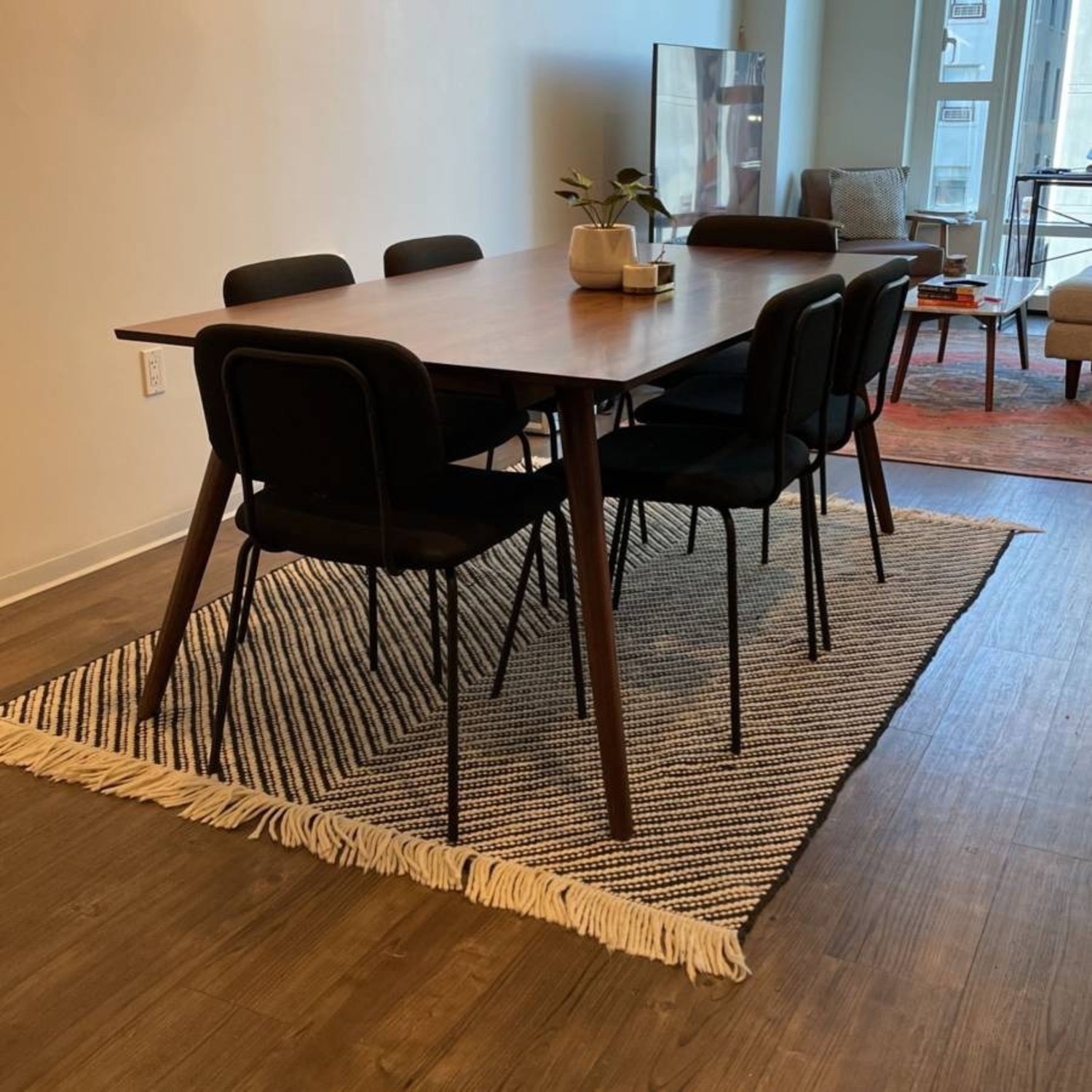 Article Seno Dining Table Dining Table - image-1