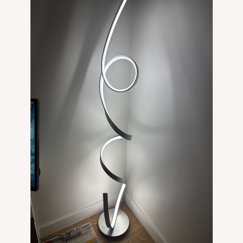 Used Modern Floor Lamp for sale on AptDeco