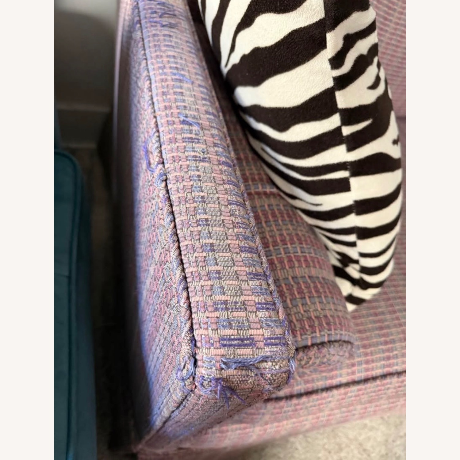 Vintage/Antique Pink 3+ Seater Sofa - image-5