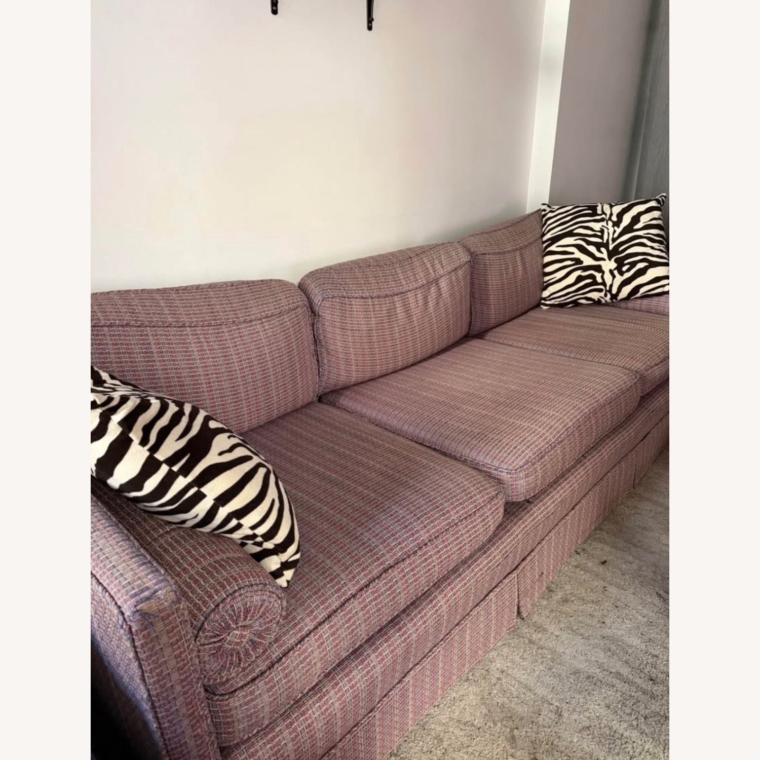 Vintage/Antique Pink 3+ Seater Sofa - image-3